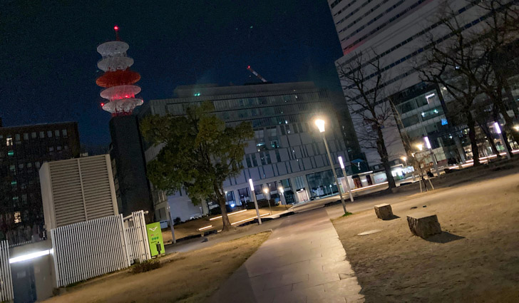 【静寂の冒険】福岡市内、夜のオススメ「散歩・ドライブスポット」10選 警固公園