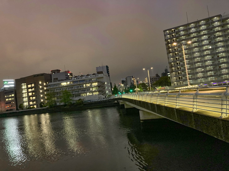 【博多区須崎町】夕方の「須崎橋」が溜め息出る程心地良かった 須崎橋自体もライトアップされてる