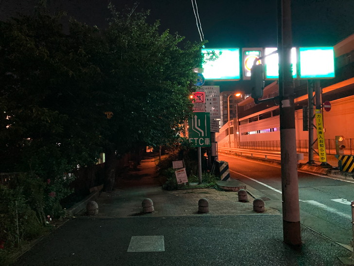 【博多区駅東】深夜の「比恵新橋」で感じる秋の夜風 御笠川沿いの歩道