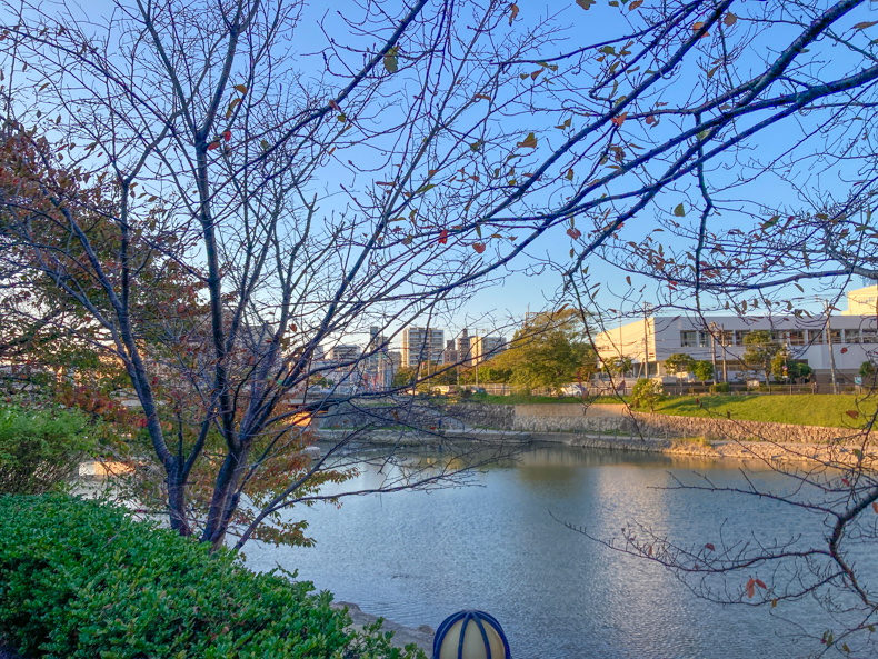 【清水2丁目 part4】那珂川沿いにある、謎のくり抜かれた石 相変わらず景色は良い