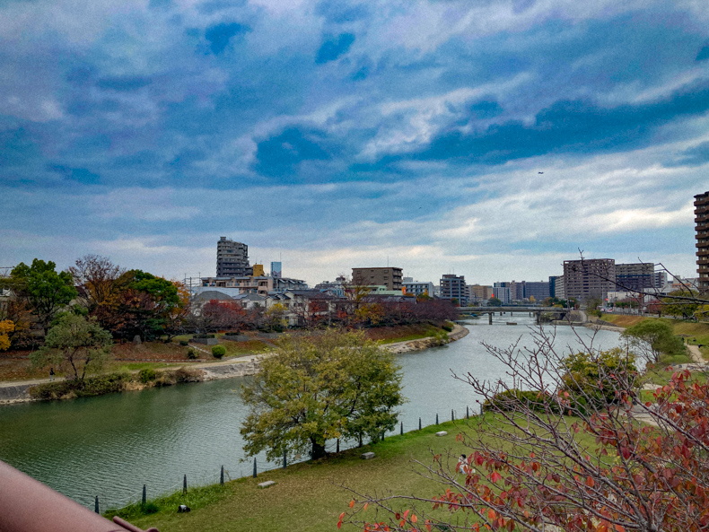 【清水2丁目・美野島】「きよみ立体橋」から見る、冬の美野島 冬の空