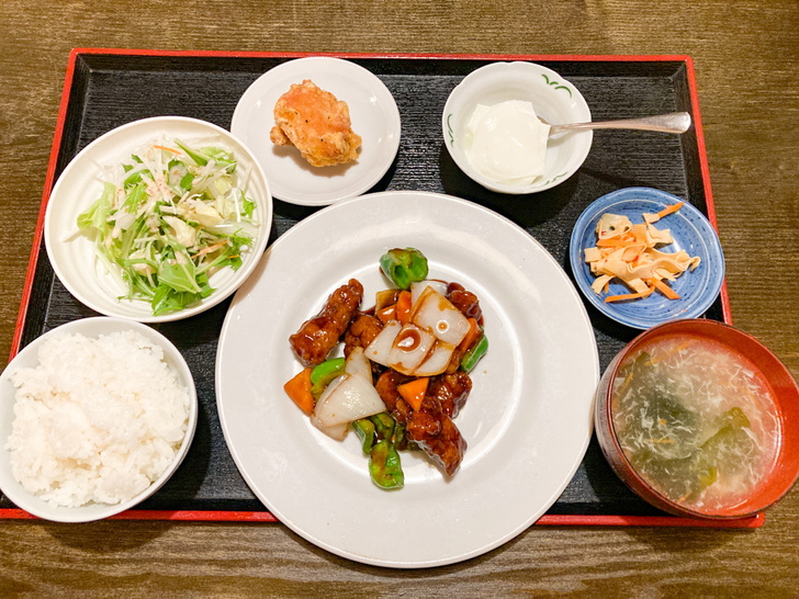 酢豚定食（800円）