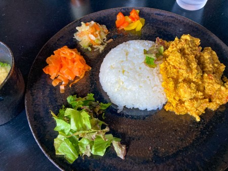 【田川市】「おいとま食堂」ランチレポート。いいかねpalette内、本物の“給食室”でランチ食べました